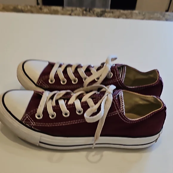 Converse All Stars Burgans Sneakers Shoes Women's Size 9 Men's Size 7 - Picture 5 of 9